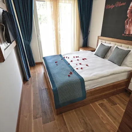 Chill And Go 4* Budva